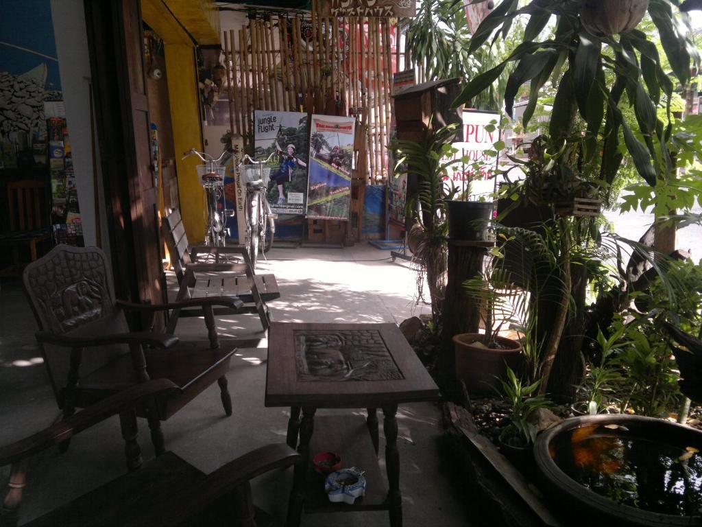 Cumpun Guest House Чиангмай Экстерьер фото